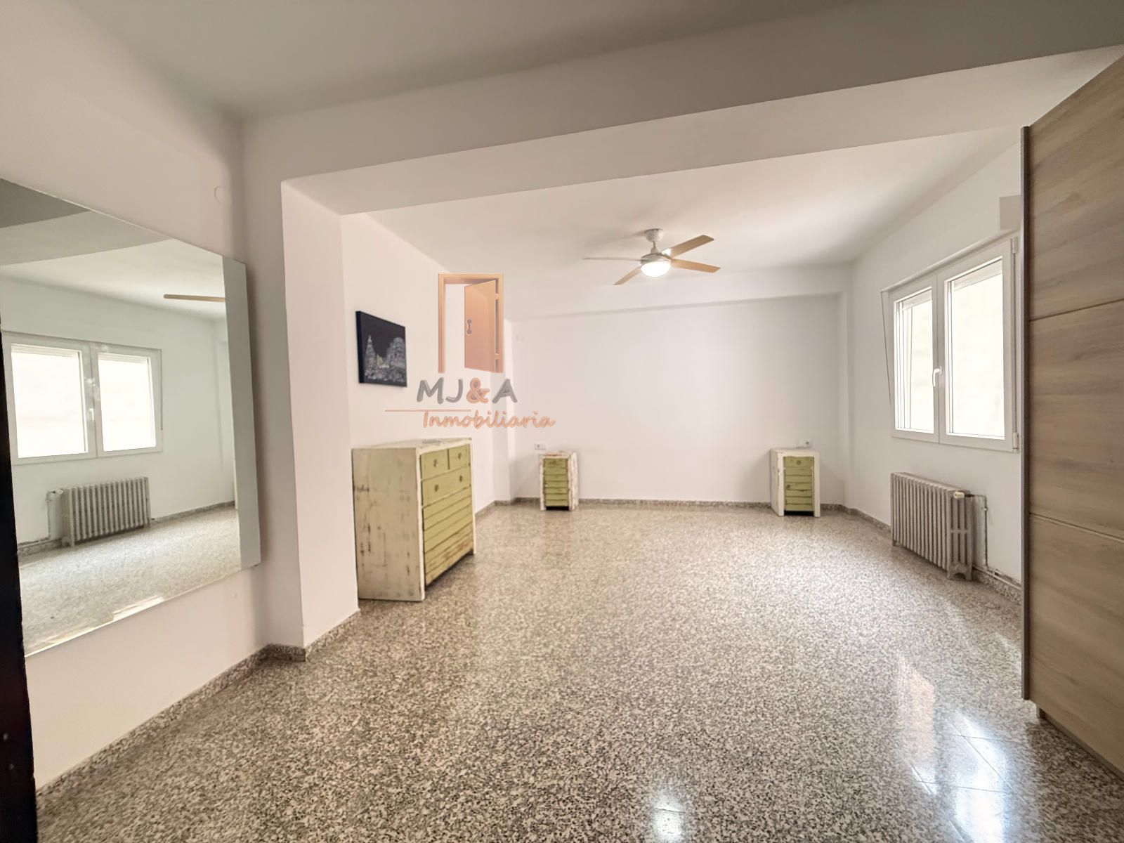 PISO EN EL MISMO CENTRO DE CASTELLON, SEMIRREFORMADO, Ideal familias, especial inversores. - Foto 40