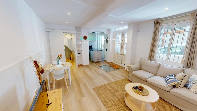 Piso en venta Barcelona. Ref: 1100. Moderna gestió immobiliària
