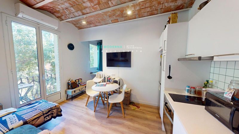 Piso en venta Barcelona. Ref: 1115. Moderna gestió immobiliària