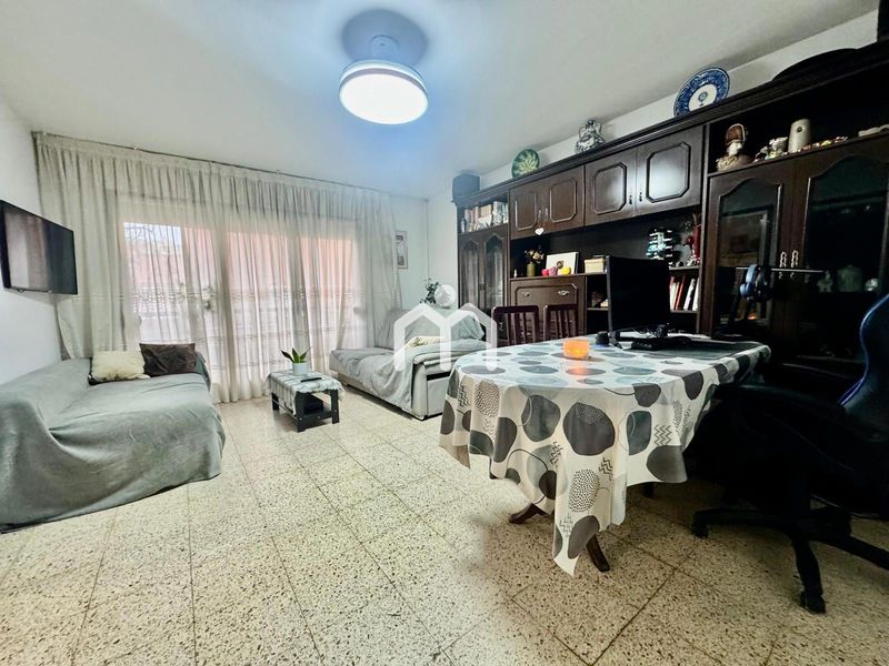 Piso en venta Santa Coloma de Gramenet, Barcelona. Ref: 3780. Monmaresme