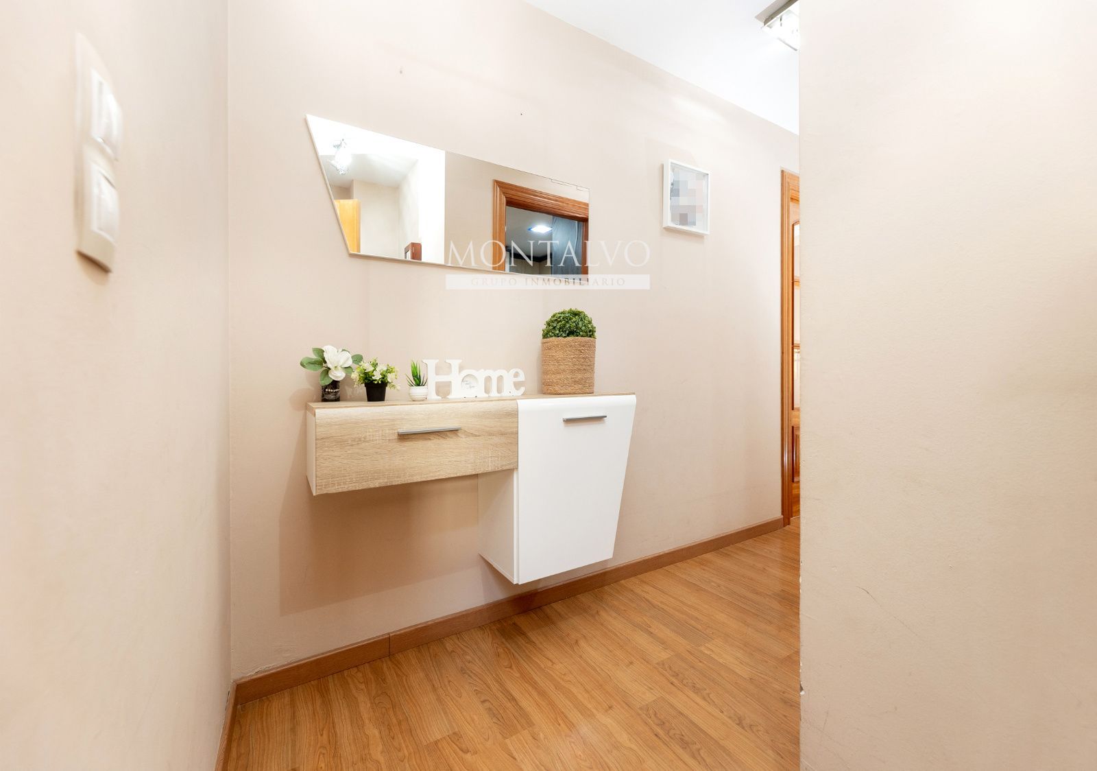 ENTRADA - Una vivienda pensada para hacerte la vida más cómoda