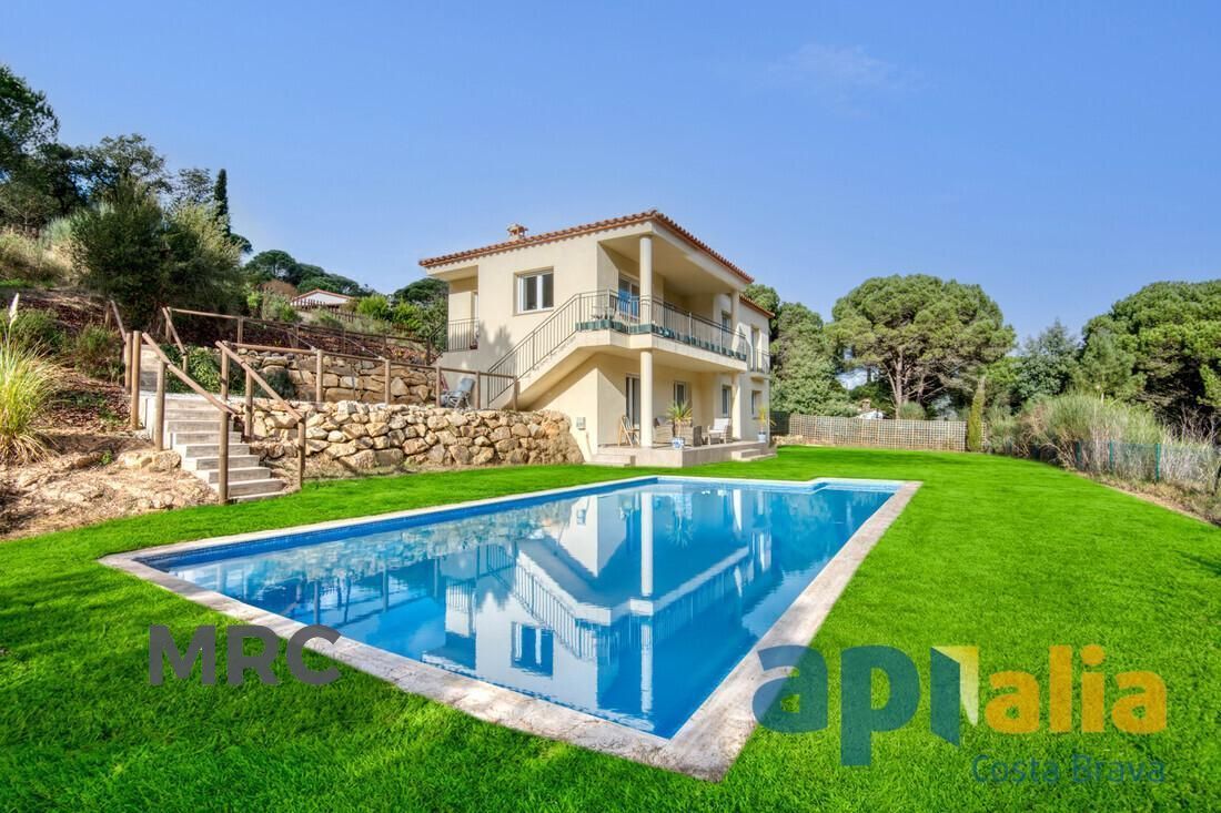 Detached villa for sale Santa Cristina D