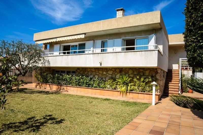 Chalet Independiente en venta Calafell, Tarragona. Ref: 2389. Mundoglobal