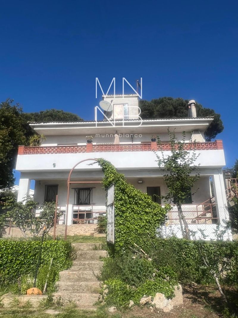 Cases en venda Sant Iscle De Vallalta, Barcelona. Ref: 1180. Munne Blanco