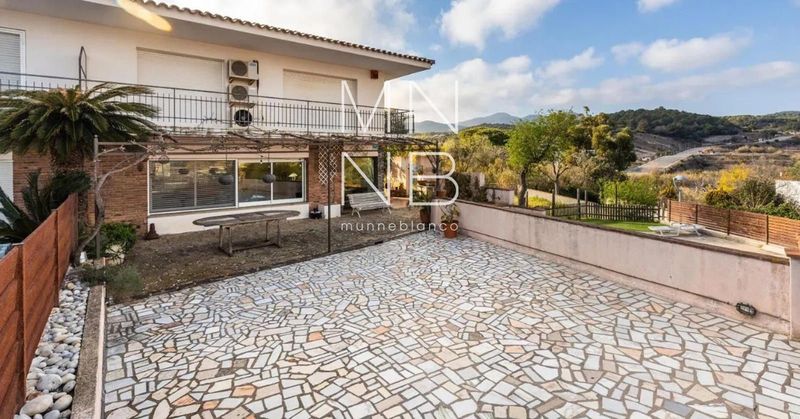 Casa en venta Arenys De Mar, Barcelona. Ref: 1332. Munne Blanco