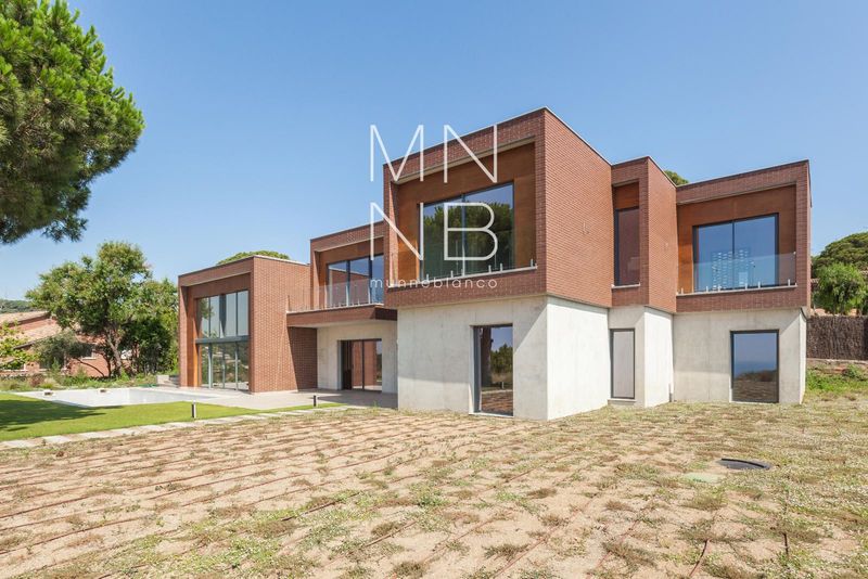 Chalet Independiente en venta Sant Andreu de Llavaneres, Barcelona. Ref: 1384. Munne Blanco