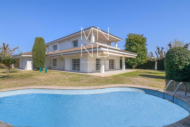 Chalet Independiente en venta El Masnou, Barcelona. Ref: 1421. Munne Blanco