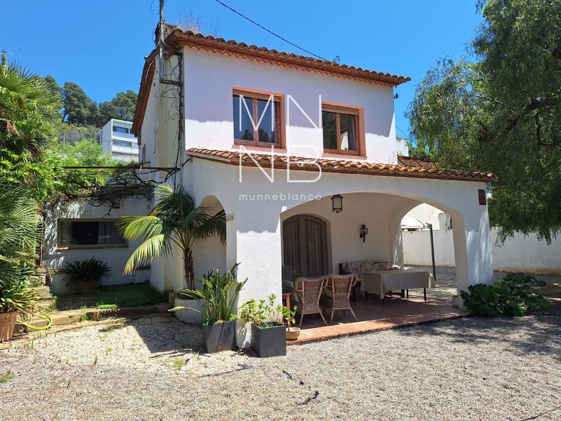 Chalet Independiente en venta Sant Andreu de Llavaneres, Barcelona. Ref: 1431. Munne Blanco