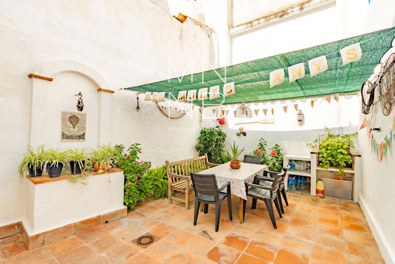 Casa en venta Arenys De Mar, Barcelona. Ref: 1461. Munne Blanco