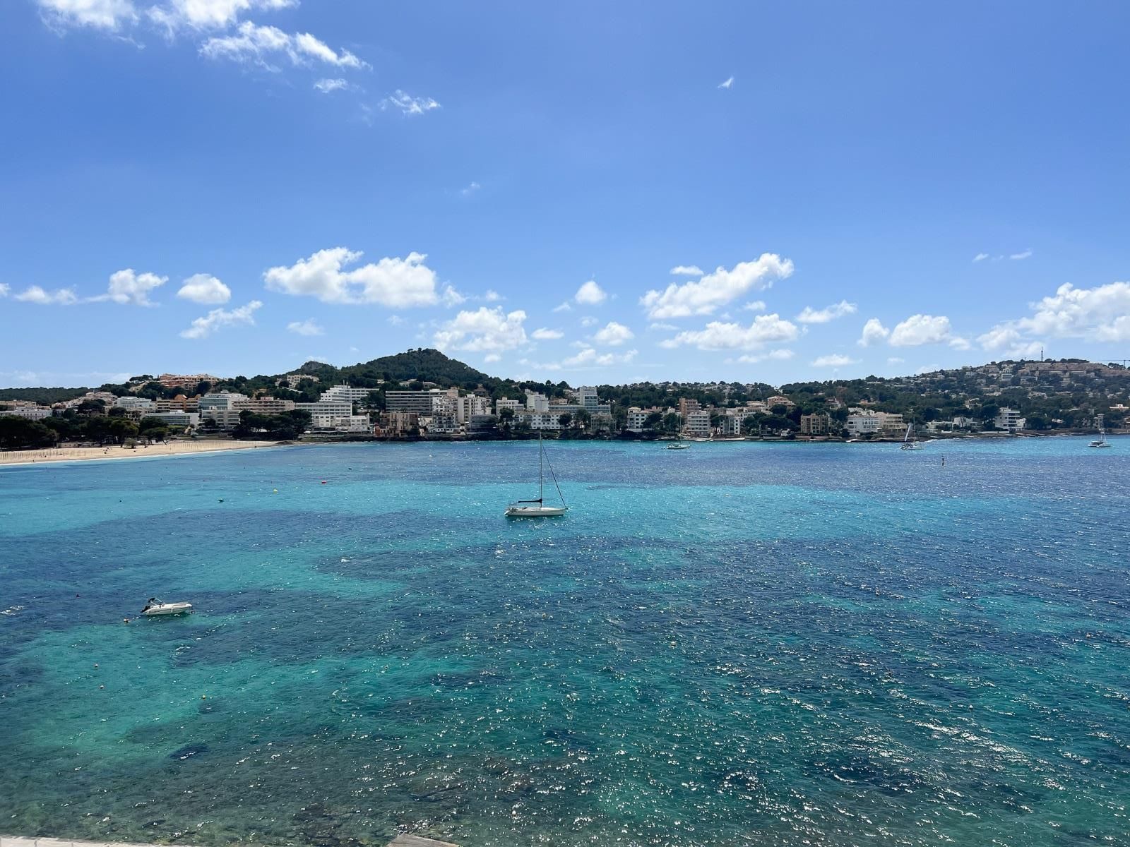 PRECIOSO APARTAMENTO CON IMPRESIONANTES VISTAS EN SANTA PONSA