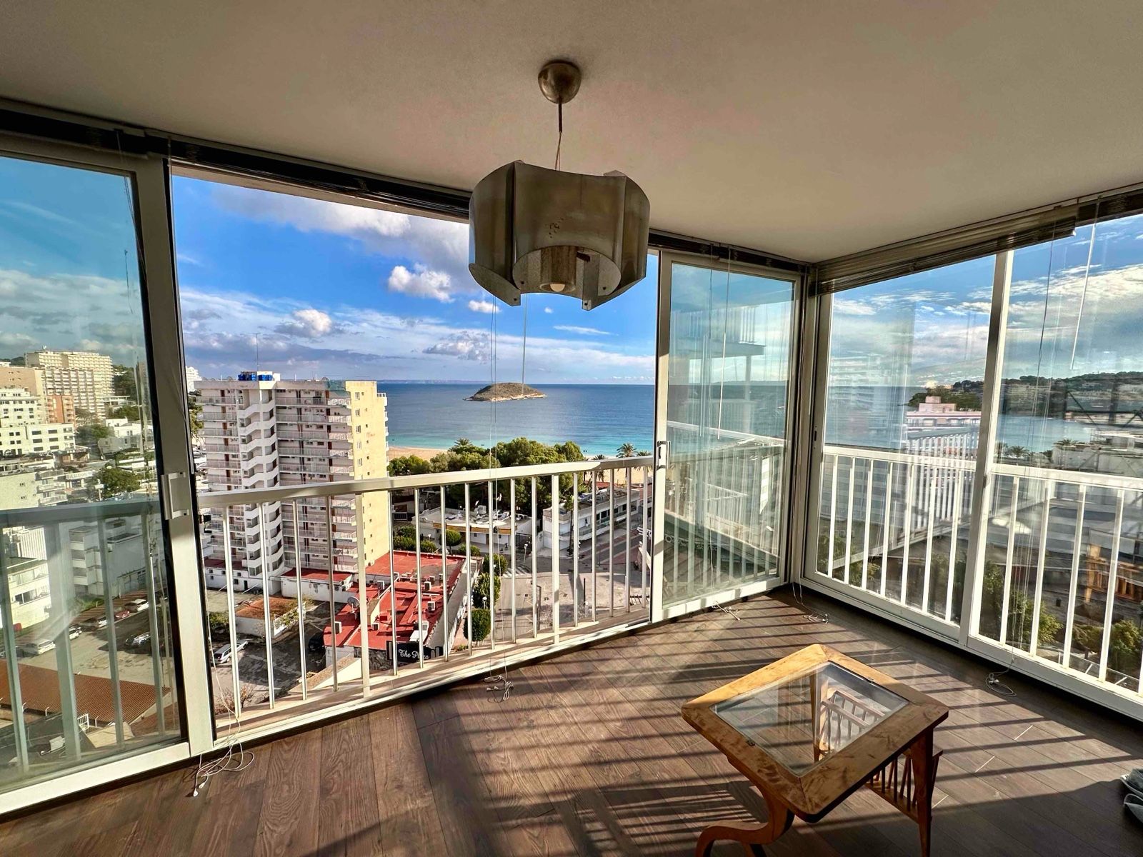 Precioso y encantador estudio en secunda línea del mar y vista despejada, planta 12, en Magaluff