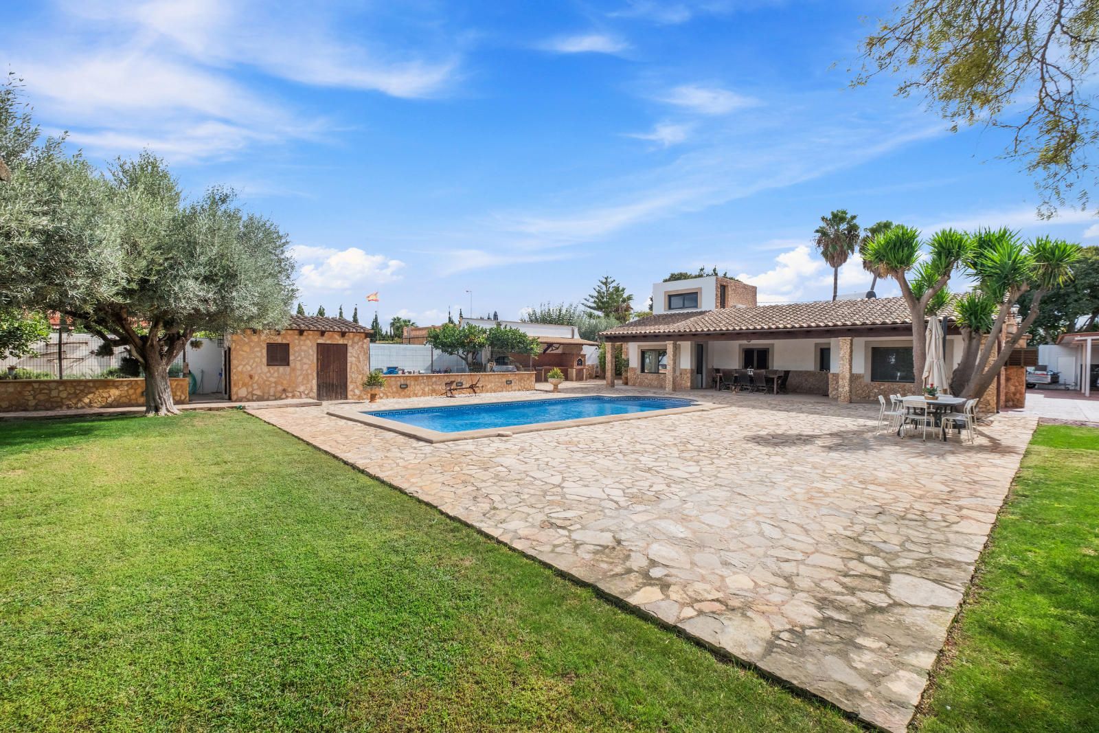 Espectacular Chalet independiente con piscina privada en Marratxí