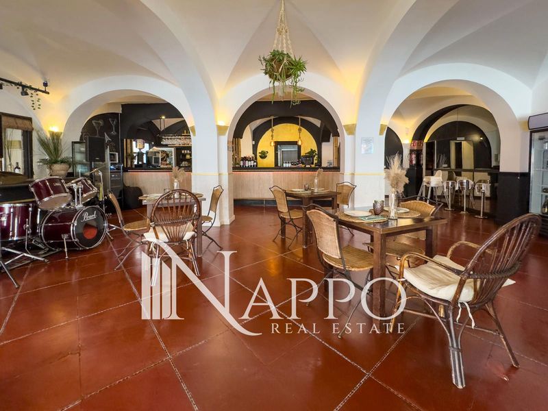 Local Comercial en alquiler y traspaso Palma De Mallorca, Baleares. Ref: 4377. NAPPO REAL ESTATE