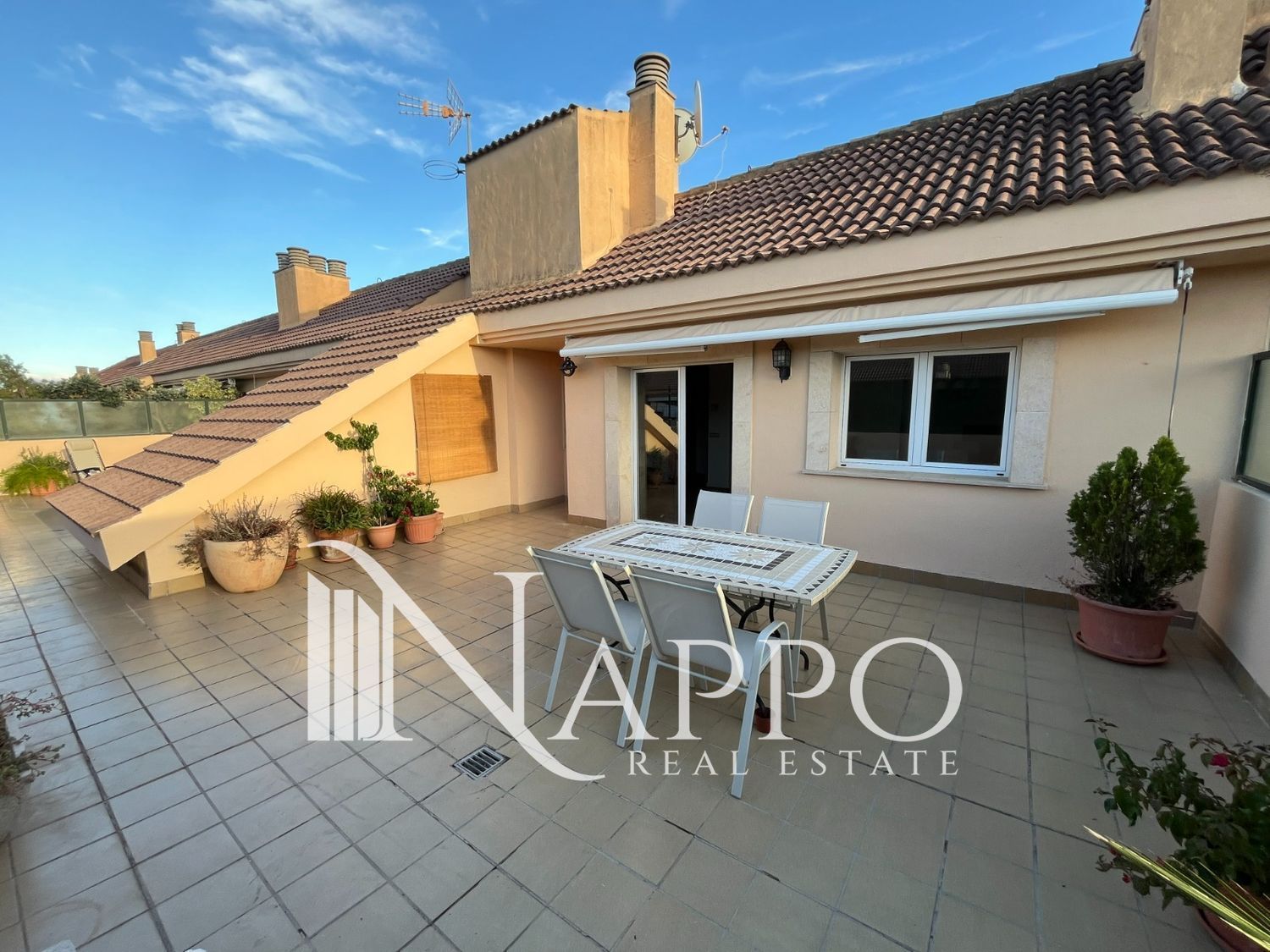 EXKLUSIVES PENTHOUSE MIT GROSSEN TERRASSEN IN PALMA