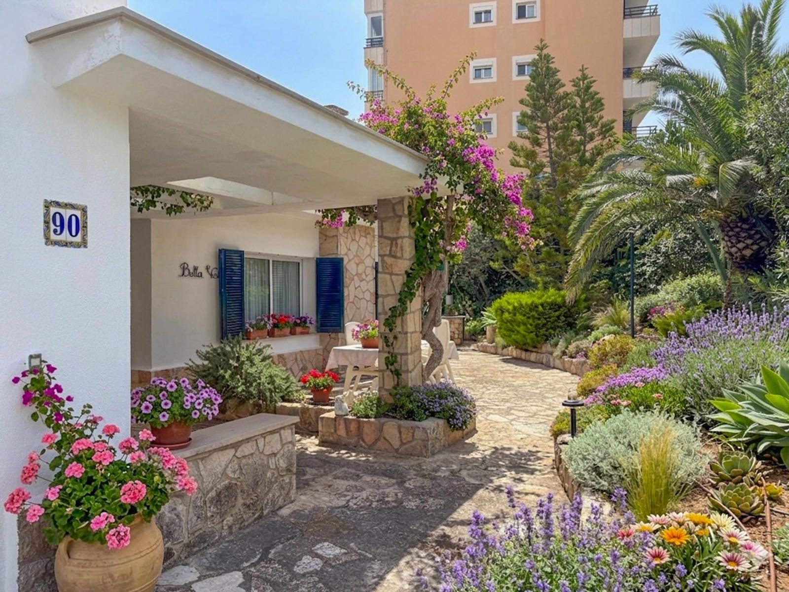 Exclusiva casa con piscina y parking en Cala Major