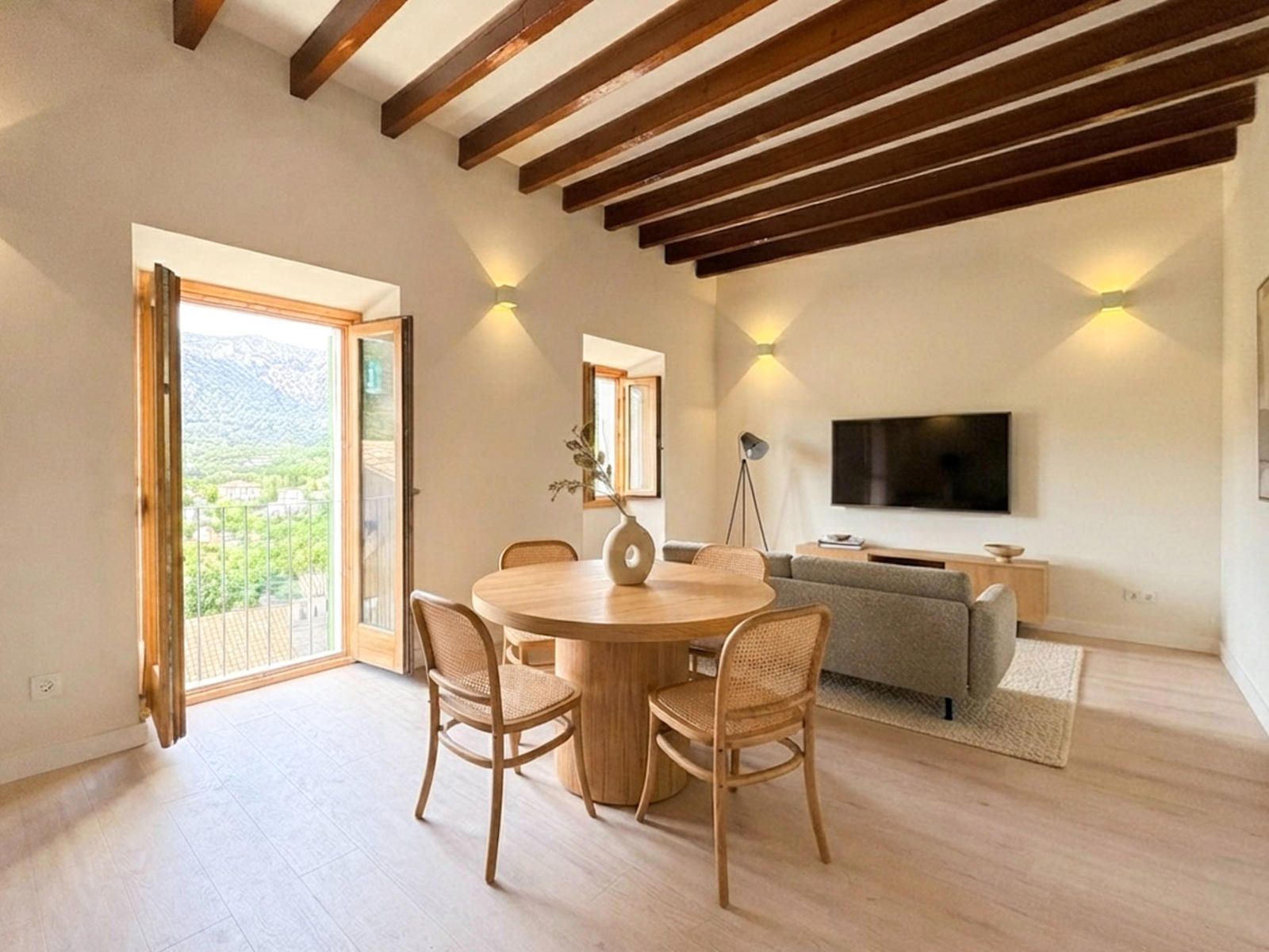 Charming renovated house with terraces in Bunyola