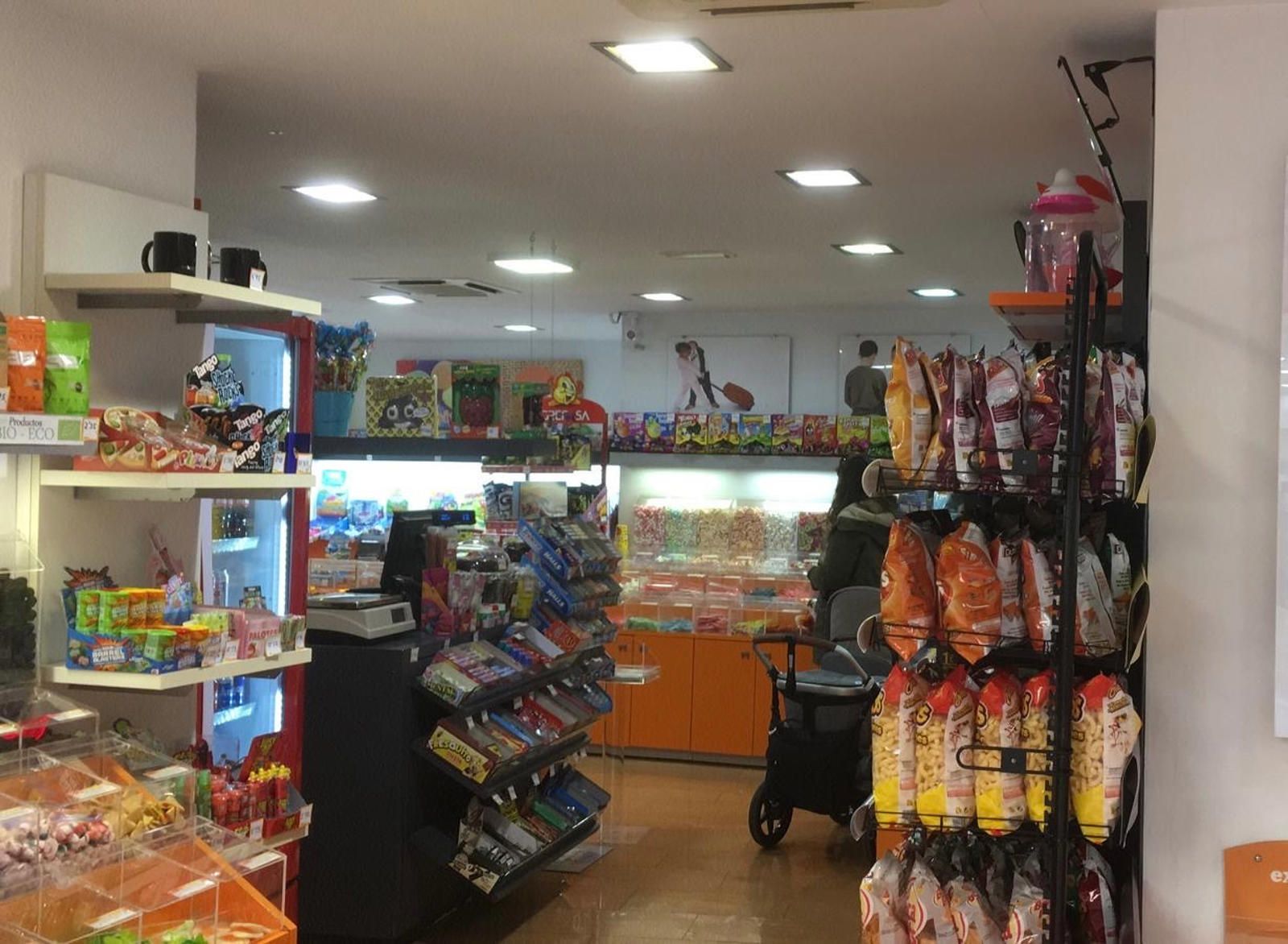 Traspaso de empresa consolidada con cuatro puntos de venta en Mallorca. Oportunidad de Inversión.