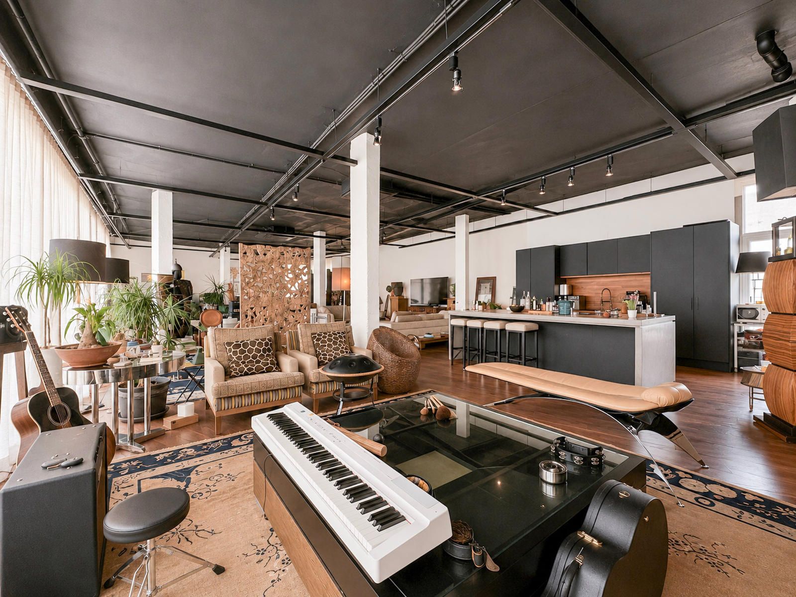 Semi-Industrial Loft with Residential Conversion Potential in El Terreno