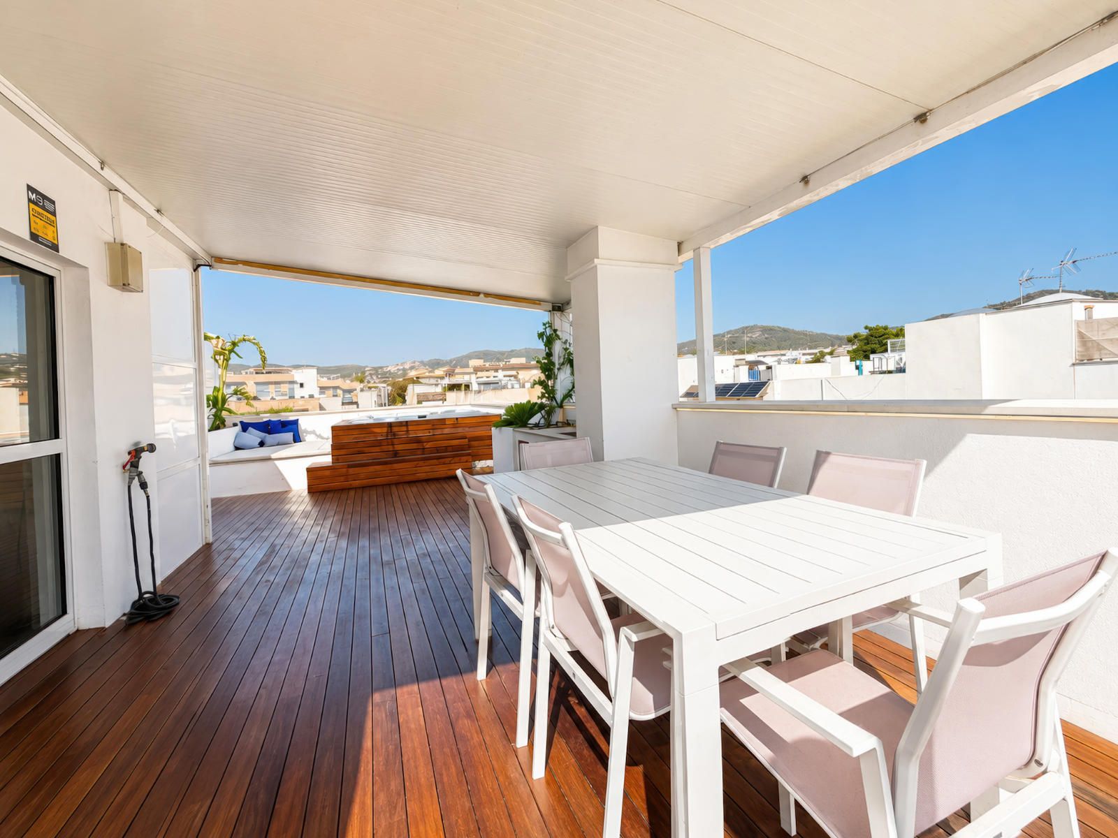 Exclusivo ático dúplex con terraza en La Vileta