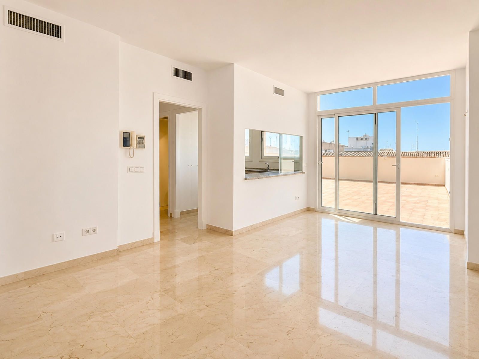 Piso con terraza de 75 m2 junto a Jaime III - Santa Catalina