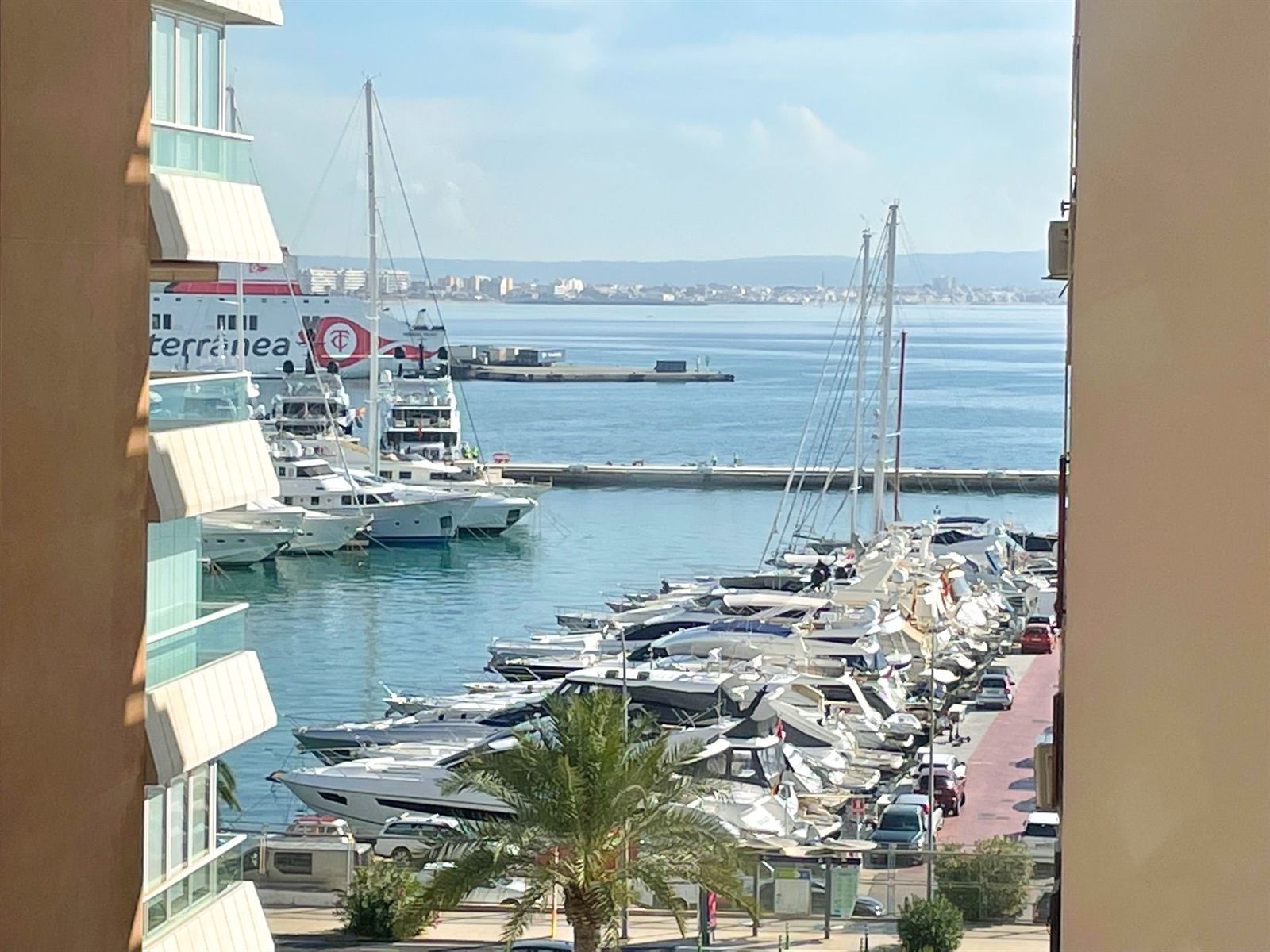 Exclusive flat with fantastic sea views in Paseo Maritimo
