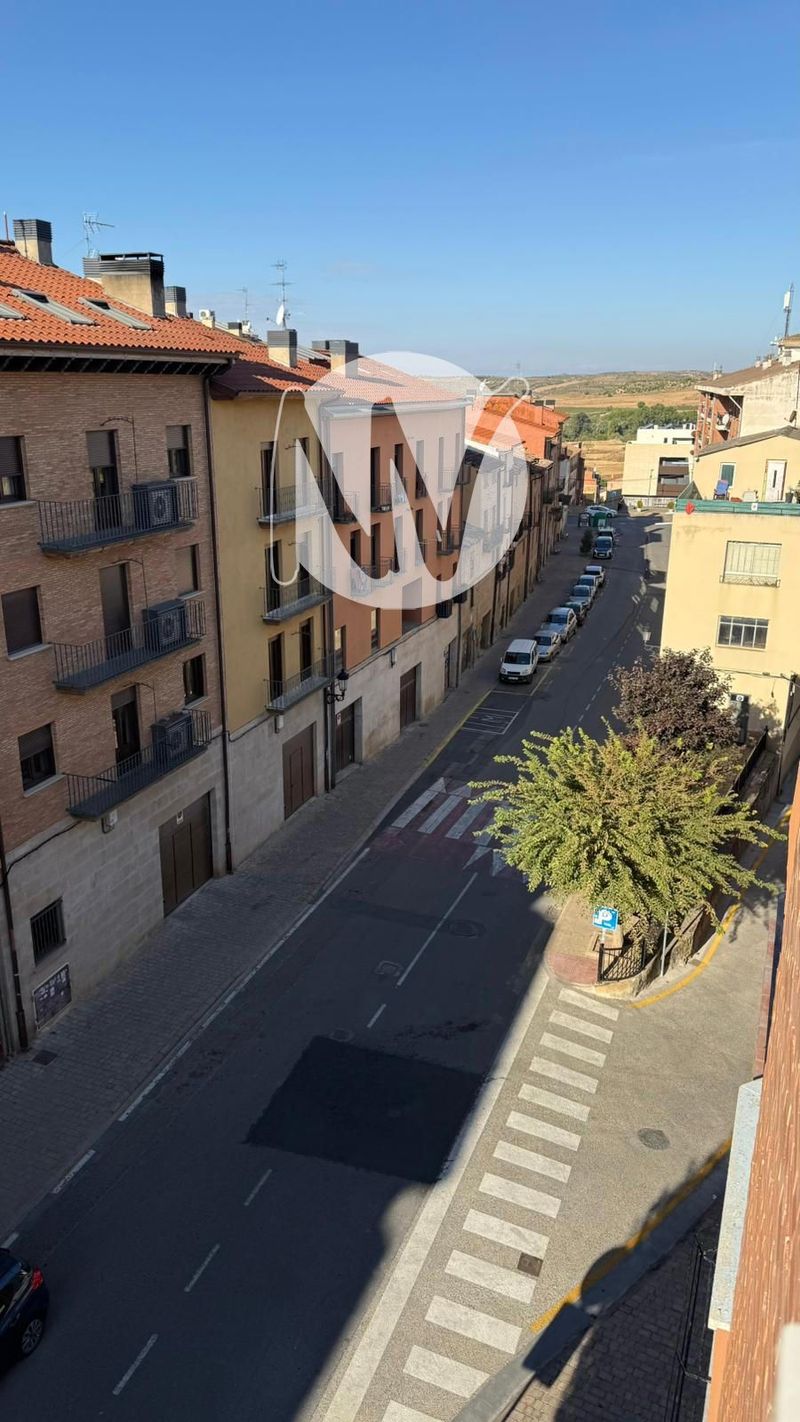 Piso en venta Viana, Navarra. Ref: 1127. Inmobiliaria Navarro Villoslada