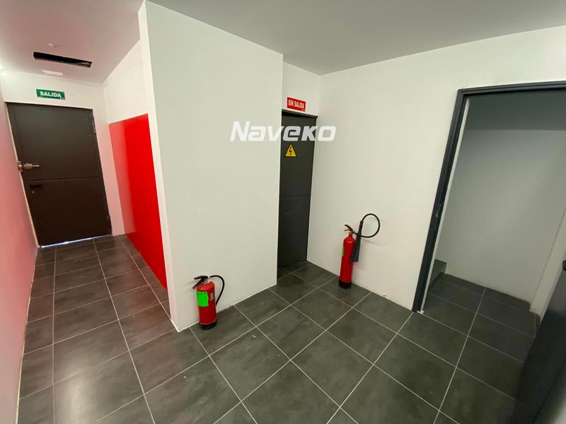Nave Industrial en venta y alquiler Alcobendas, Madrid. Ref: 1388. Naveko