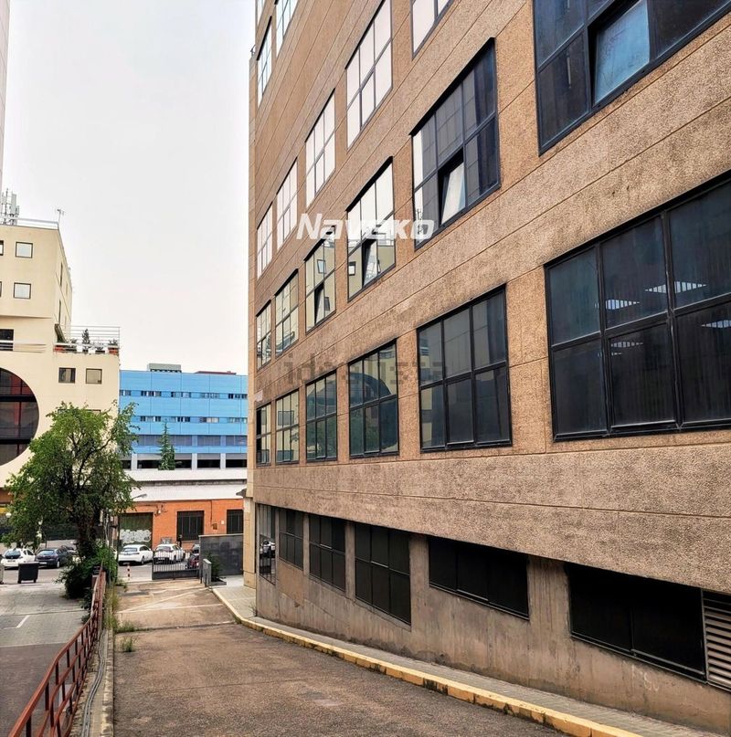 Nave Industrial en venta Madrid. Ref: 1649. Naveko
