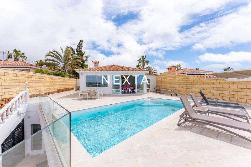 Chalet Independiente en venta Costa Adeje, Santa Cruz Tenerife. Ref: 1025. NEXTA LIVING