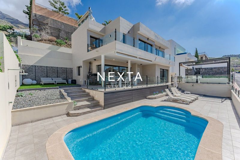 Casa en venta Adeje, Santa Cruz Tenerife. Ref: 1083. NEXTA LIVING
