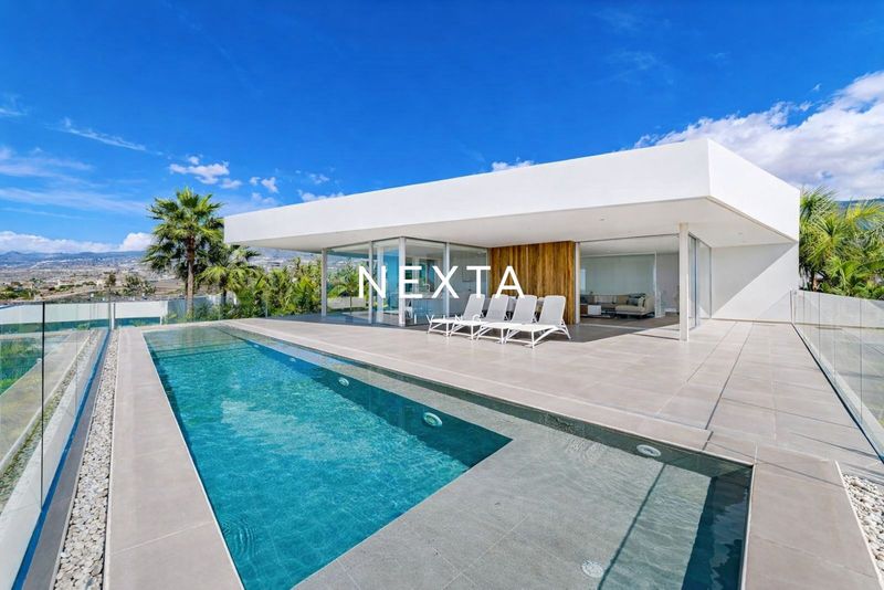 Chalet Independiente en venta Guia De Isora, Santa Cruz Tenerife. Ref: 1093. NEXTA LIVING