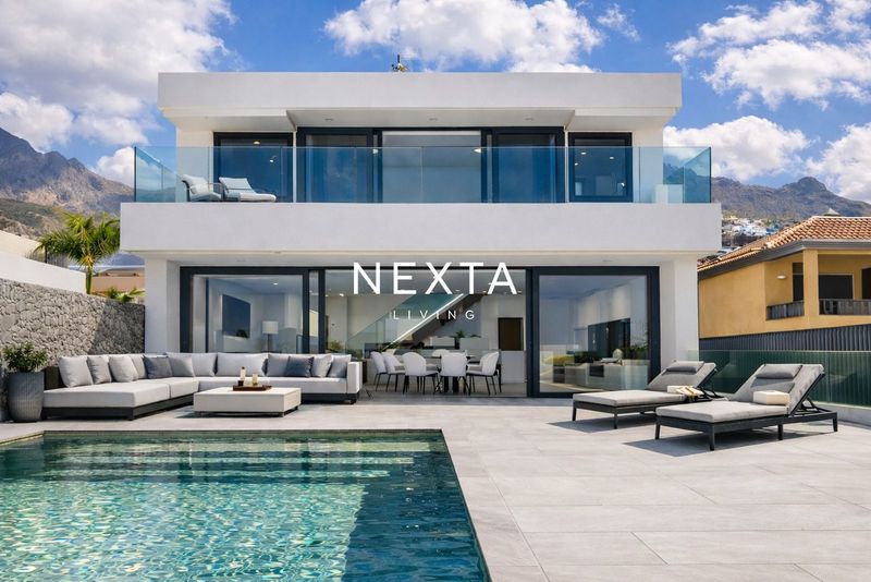 Casa en venta Adeje, Santa Cruz Tenerife. Ref: 1154. NEXTA LIVING