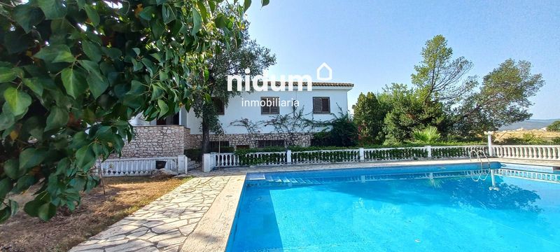 Chalet Independiente en venta Canals, Valencia. Ref: 1650. Inmobiliaria Nidum