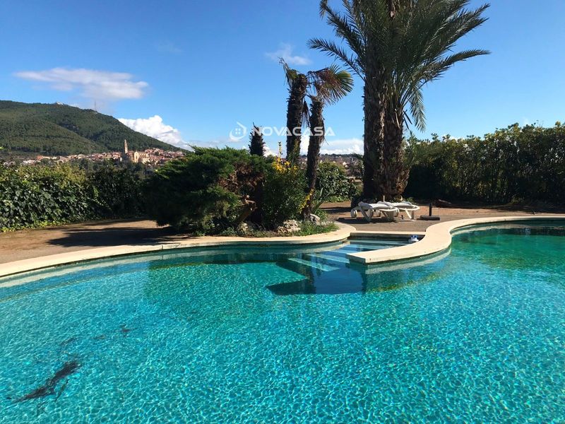 Chalet Independiente en venta Castellar del Vallès, Barcelona. Ref: 1010. Novacasa