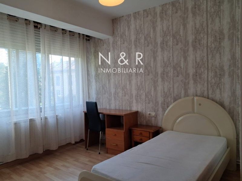 Flat for rent Santiago De Compostela, A Coruña. Ref: 1886. N&R Inmobiliaria