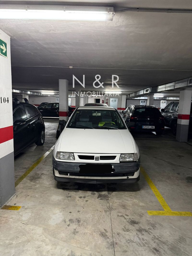 Garaje en aluguer Santiago De Compostela, A Coruña. Ref: 1935. N&R Inmobiliaria