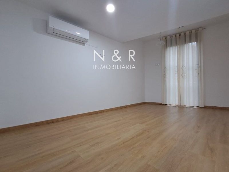 Adosado en alquiler Santiago De Compostela, A Coruña. Ref: 1952. N&R Inmobiliaria