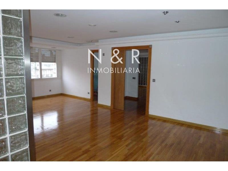 Piso en venda Santiago De Compostela, A Coruña. Ref: 748. N&R Inmobiliaria