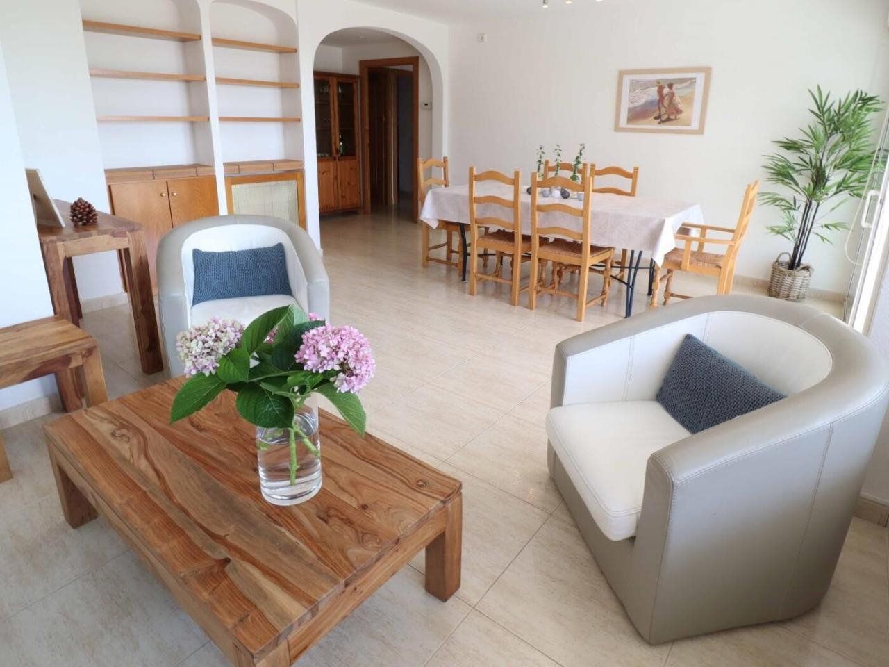Exklusive Wohnung mit Touristenlizenz, Meerblick, großer Terrasse, großzügiger Parkplatz und Abstellraum in Urcatusa - Foto 4