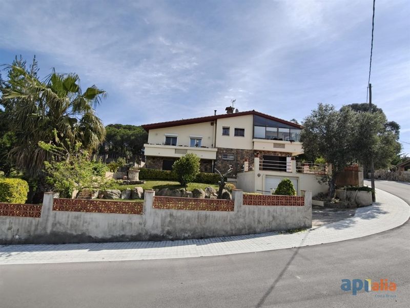 Chalet Independiente en venta Sant Antoni De Calonge, Girona. Ref: 3583. Habitaa