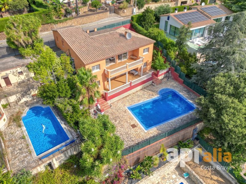 Chalet Independiente en venta Calonge, Girona. Ref: 3686. Habitaa