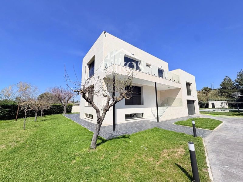 Chalet Independiente en venta Villamayor, Salamanca. Ref: 1271. OIIKOS 