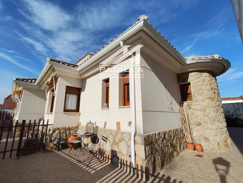 Chalet Independiente en venta Calera Y Chozas, Toledo. Ref: 1511. Padilla Inmobiliaria