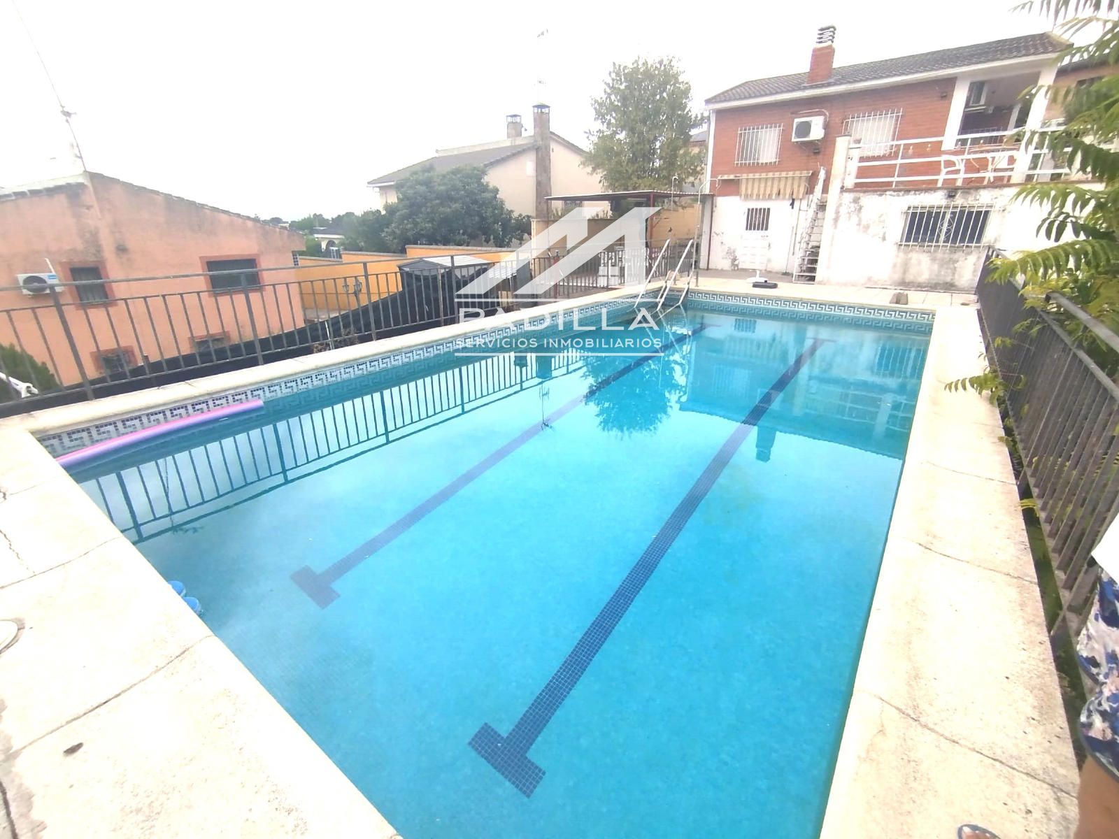 EXCELENTE CHALET CON PISCINA Y ESPETACULARES VISTAS  A LA MONTAÑA - Foto 3