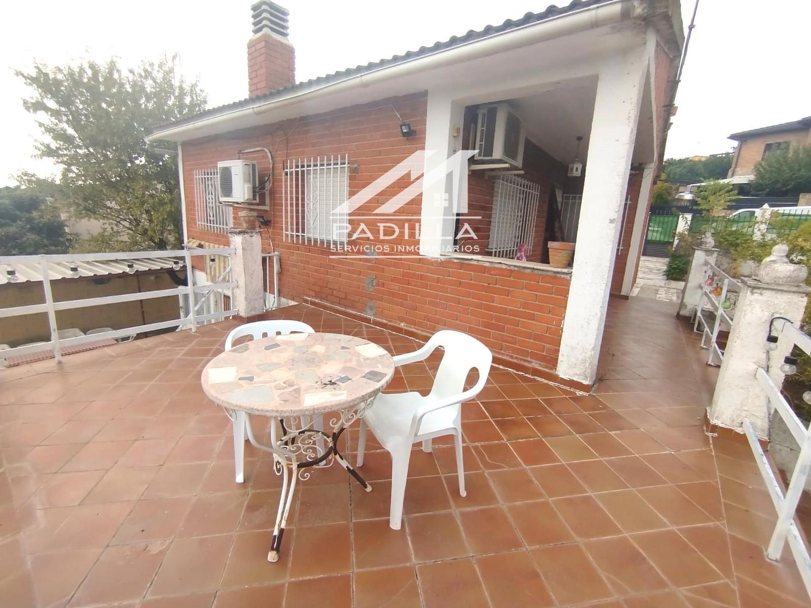 EXCELENTE CHALET CON PISCINA Y ESPETACULARES VISTAS  A LA MONTAÑA - Foto 11