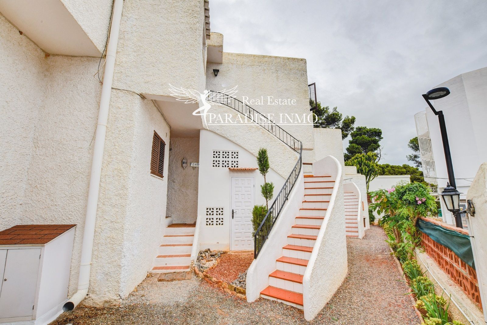 Piso en alquiler Santa Eularia des Riu, Baleares. Ref: 2982. Paradise Group 