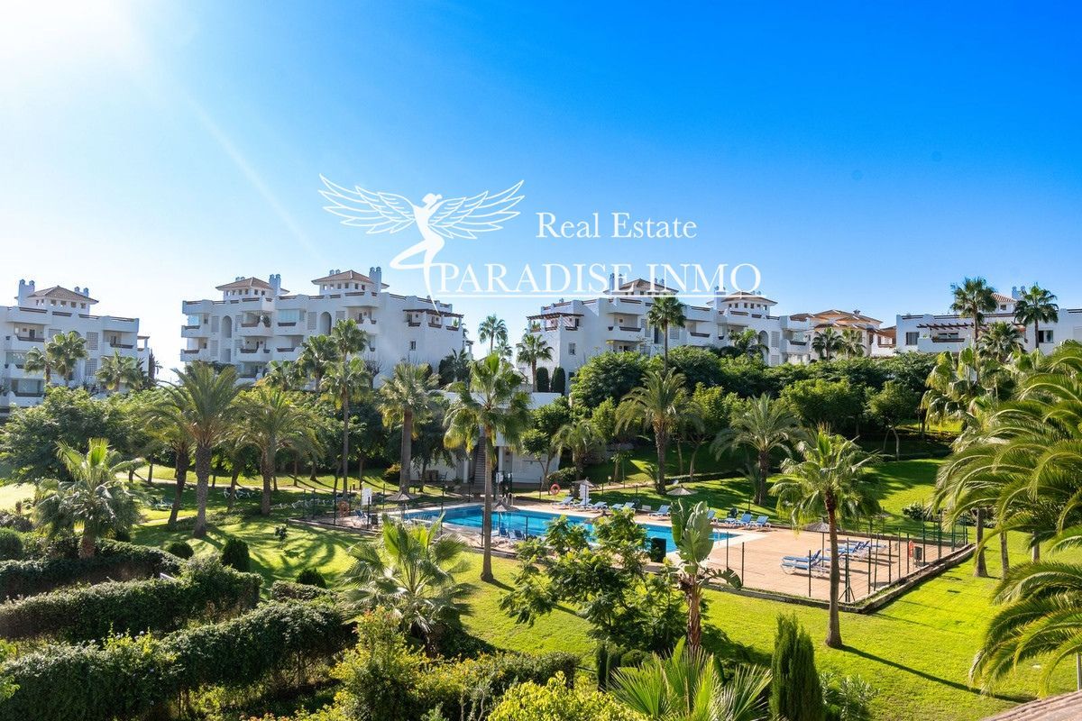 Flat for sale Estepona, Málaga. Ref: 3182. Paradise Group 