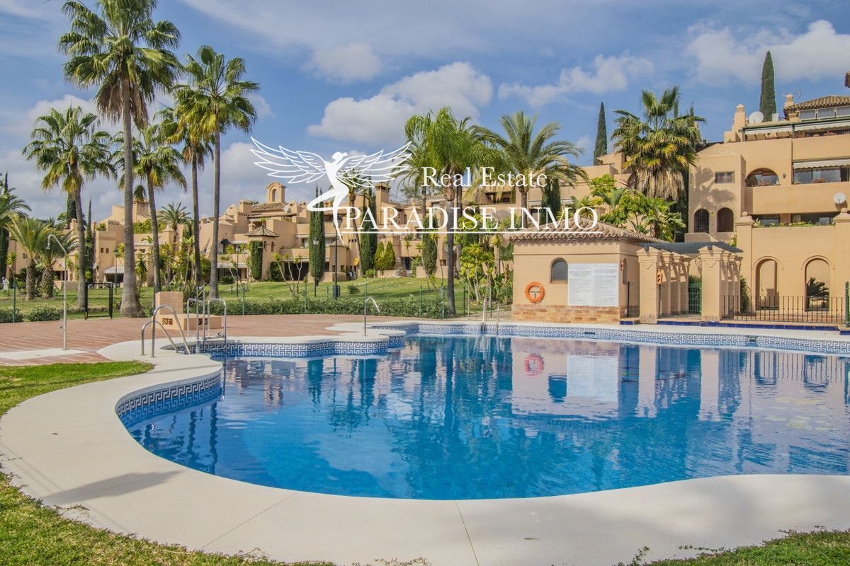 Flat for sale Estepona, Málaga. Ref: 3220. Paradise Group 
