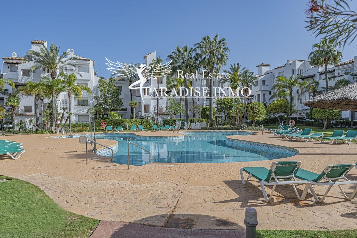 Flat for sale Estepona, Málaga. Ref: 3235. Paradise Group 