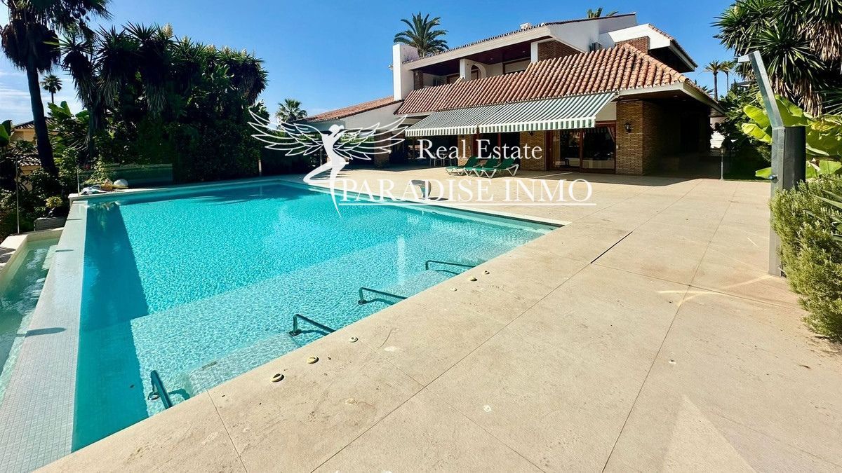 Detached villa for sale Marbella, Málaga. Ref: 3304. Paradise Group 